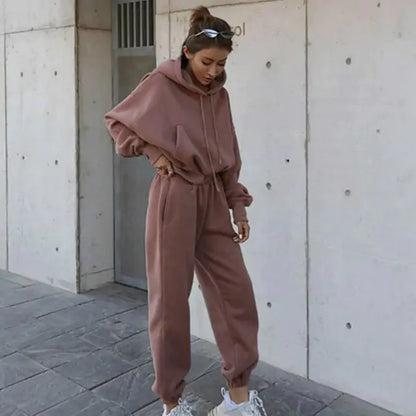 Women Warm Hoodie and Pants Set.