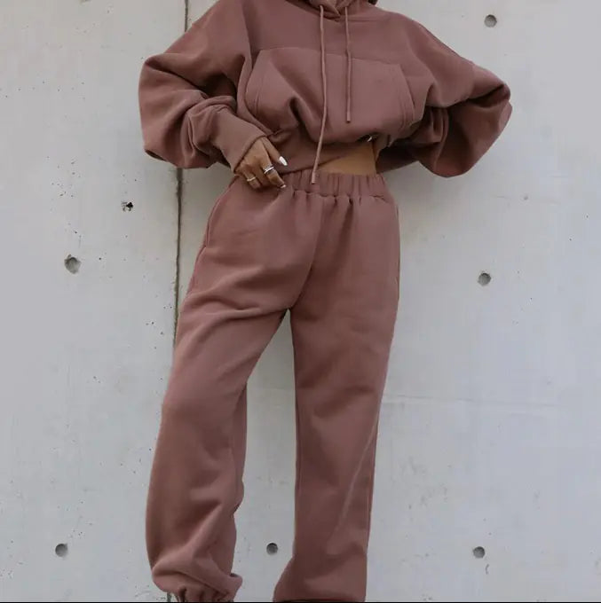 Women Warm Hoodie and Pants Set.